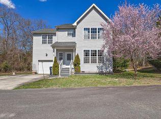 345 N Shore Rd, Absecon, NJ 08201