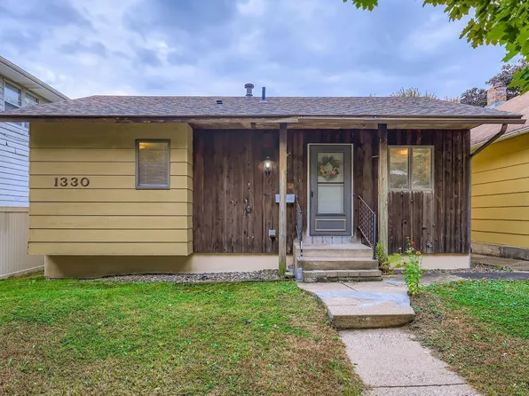 1330 4th St E, Saint Paul, MN 55106