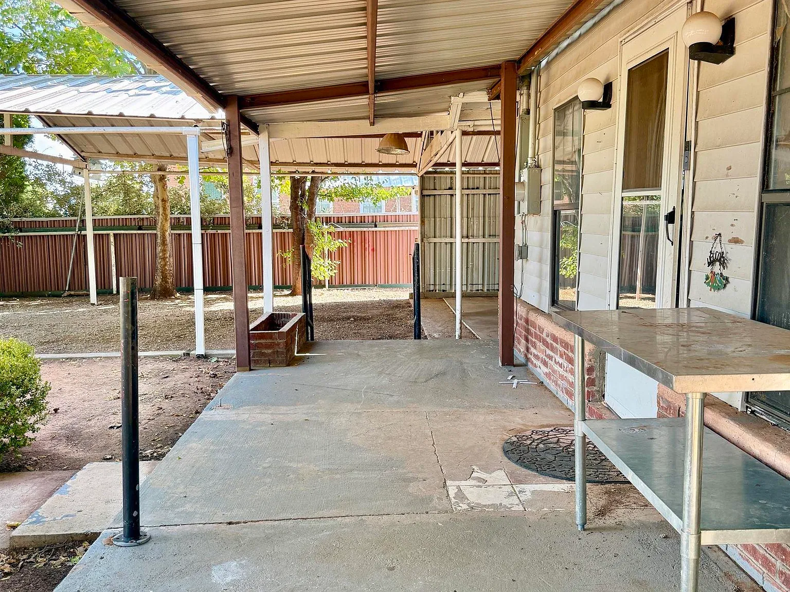 2 bed, 1.0 bath, 860 sqft, $1,195 — Photo 3