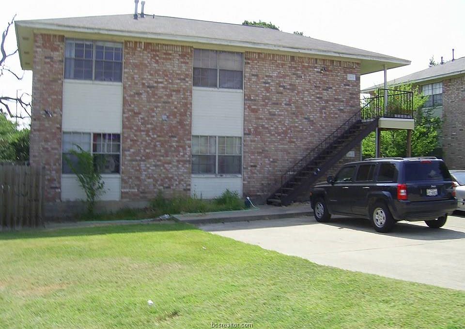 1st image of 1204 Vinyard Ct #A-b