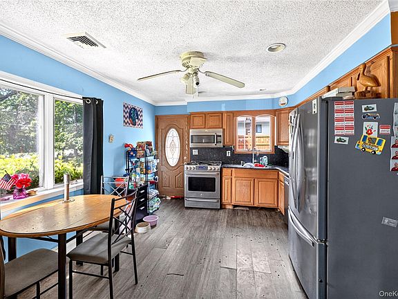2nd image of 2109 Orinoco Drive