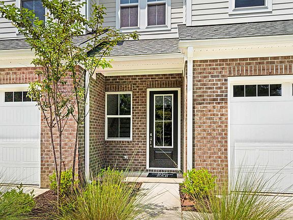 3rd image of 878 Foxtail Dr. #C-37