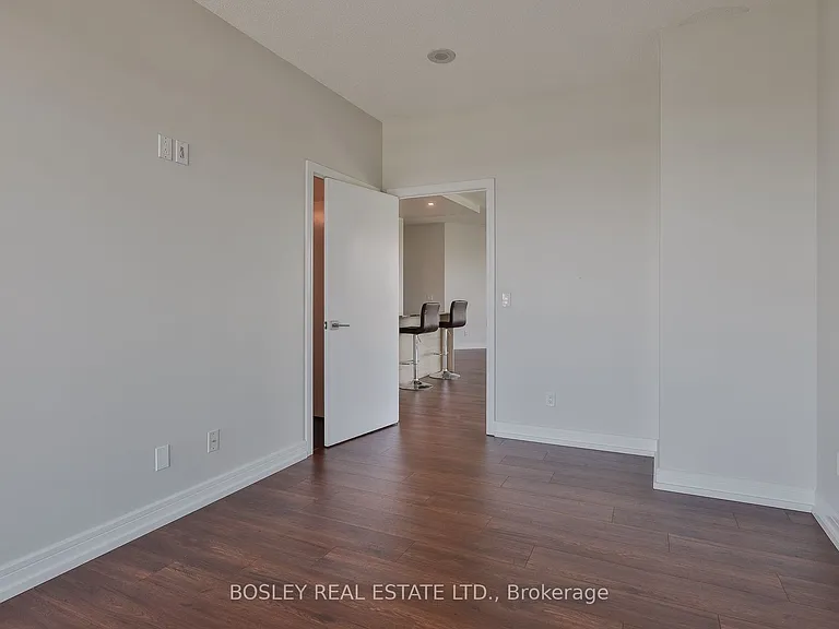35 Brian Peck Cres #1207 — Photo 21