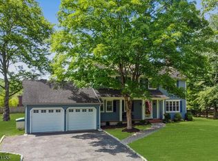 9 Cherry Ln, Mendham, NJ 07945