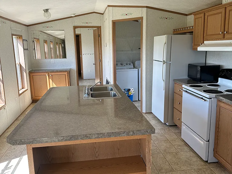 19 Rodeo Rd — Photo 5