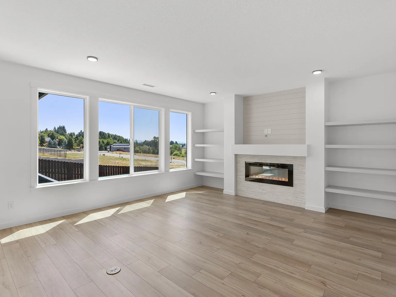 3 bed, 2.5 bath, 2143 sqft, $3,400 — Photo 3