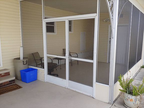 3rd image of 454 Avanti Way Blvd #454
