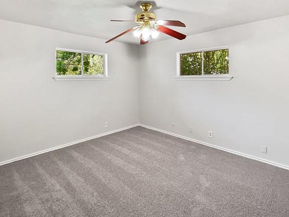 3rd image of 111 Comanche Ct #1