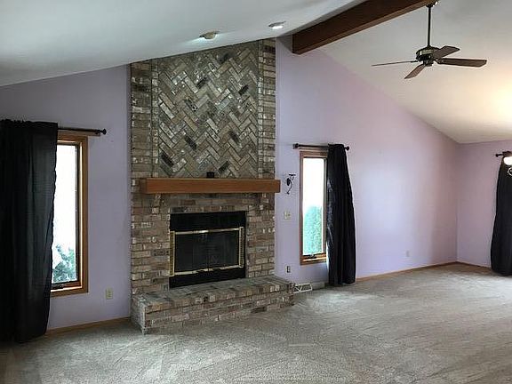 4th image of 5401 Somerset Ln S #5401