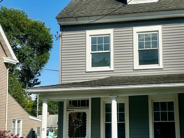 15 Chestnut St, Lumberton, NJ 08048