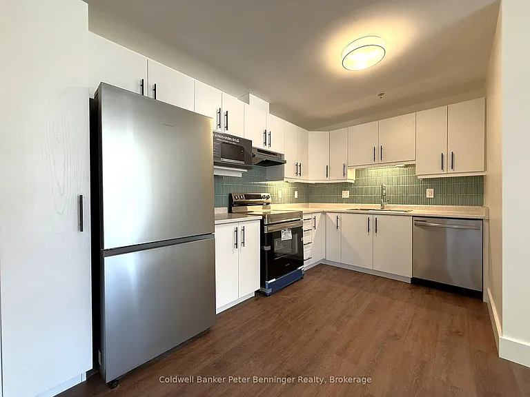 604 Queen St S #109 — Photo 6