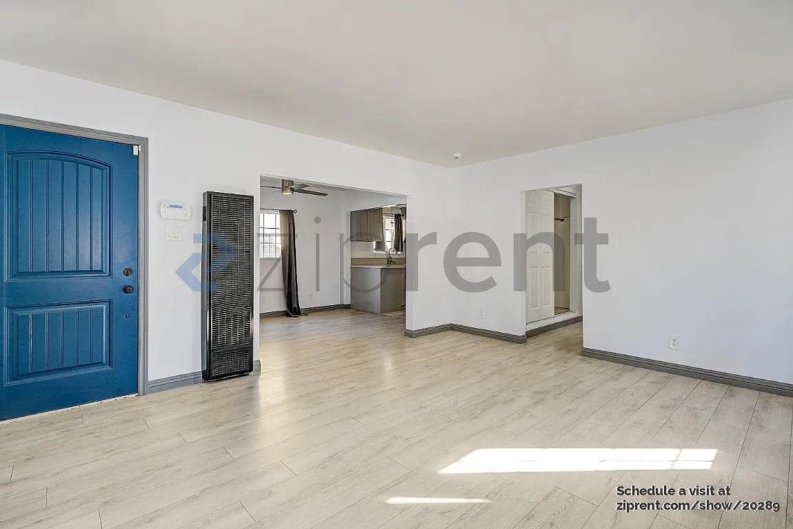 3 bed, 1405 sqft, $3,850 — Photo 2