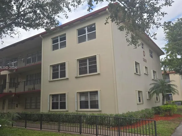 13300 SW 1st St APT 114-O, Pembroke Pines, FL 33027