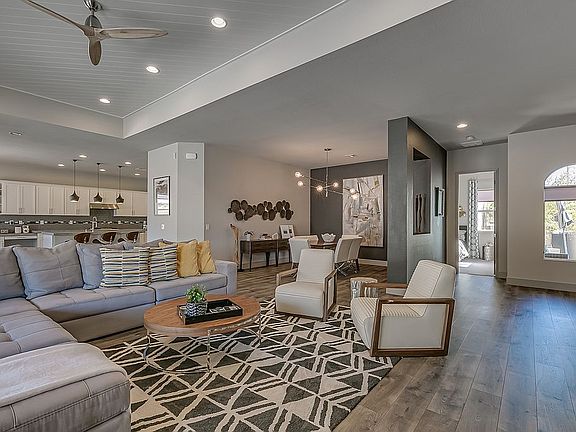 5th image of 8369 Thom Blvd