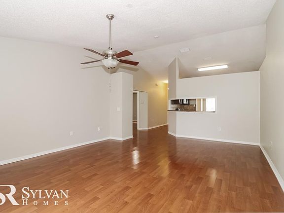 2nd image of 3123 Valley Vista Cir