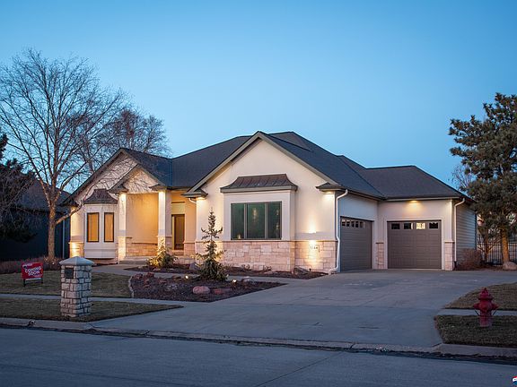 2nd image of 5544 Sawgrass Dr