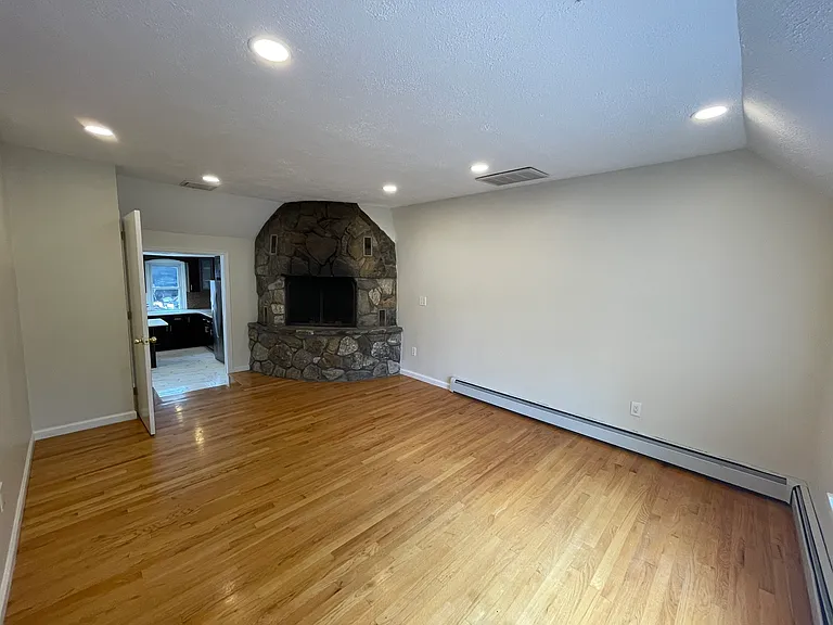276 High Ridge Rd — Photo 3