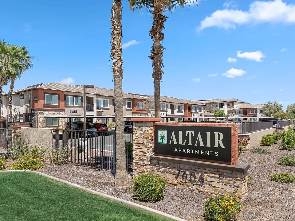 Altair Apartments