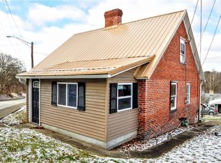 45 N Main St, Ellsworth, PA 15331