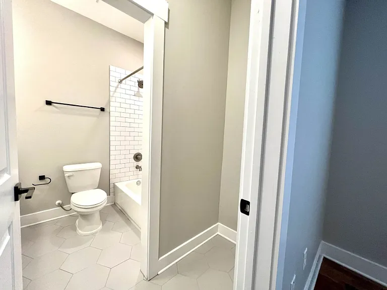 26 N McLean Blvd #201 — Photo 15