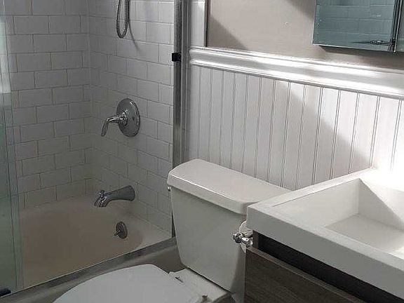 5th image of 240 California Pl S