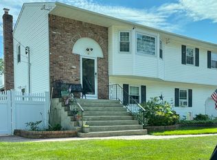 165 Huber Ave, Holbrook, NY 11741