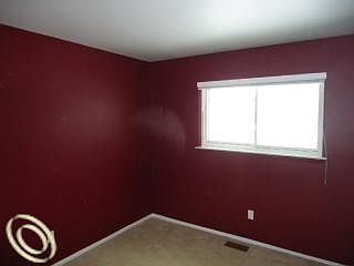 4th image of 29448 Chester St