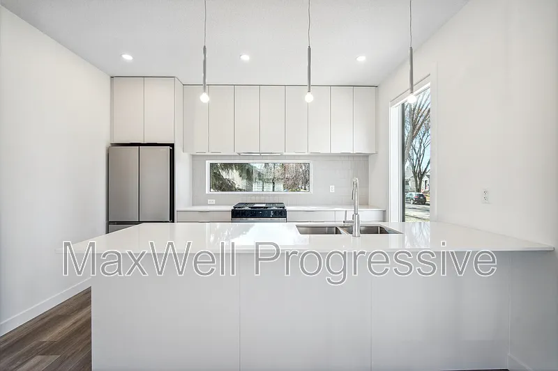 2 bed, 2.5 bath, 1153 sqft, $2,250 — Photo 2