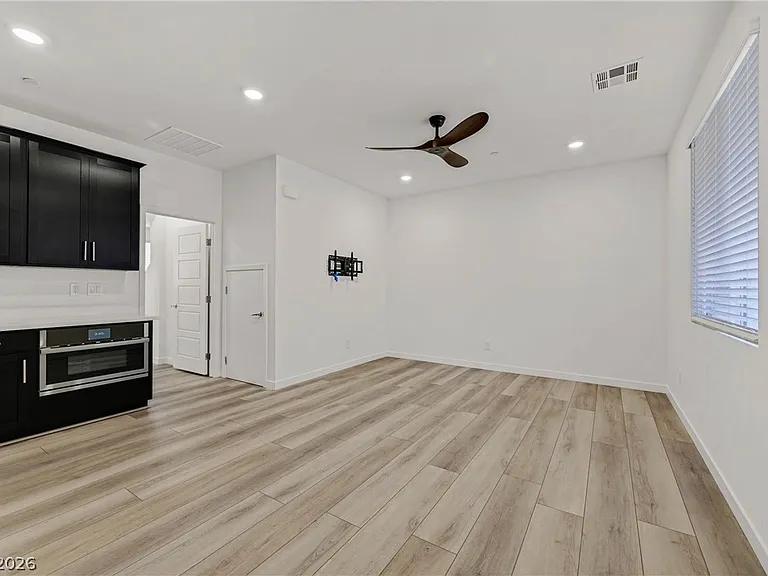 128 Quinn Villa Ave — Photo 24