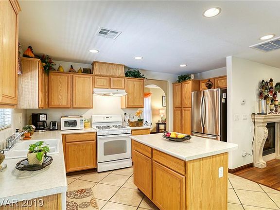 2nd image of 9020 Iron Cactus Ave