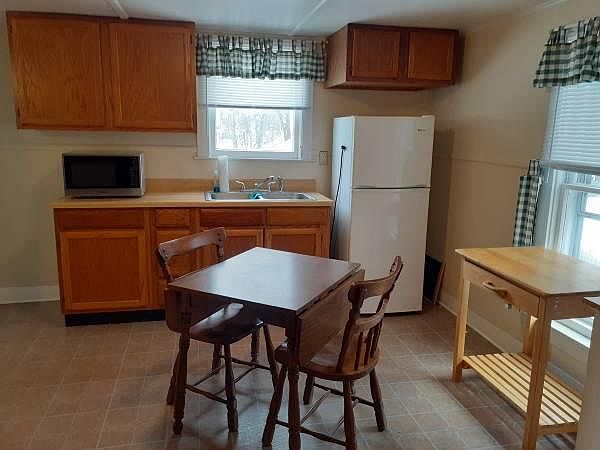 1st image of 37 Waterbury St #3