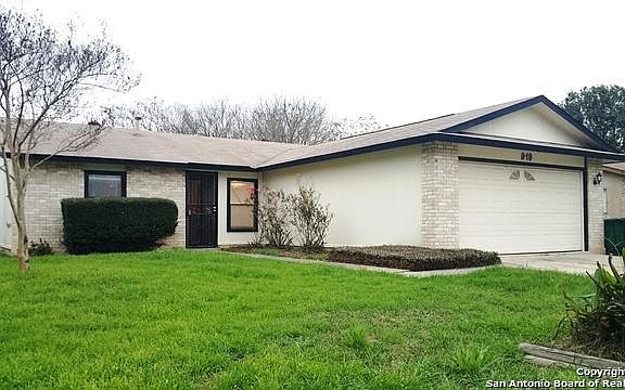 2nd image of 919 Hayloft Ln