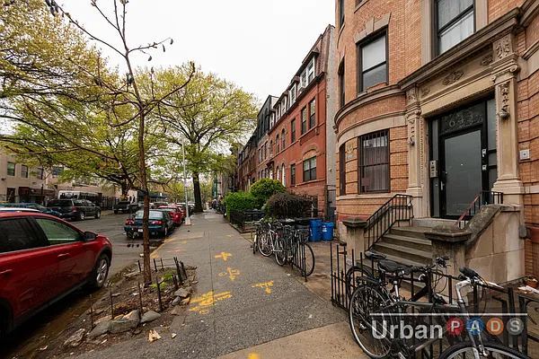 Rented by Urban Pads | media 32