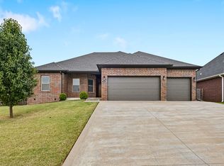 206 Monroe St, Centerton, AR 72719