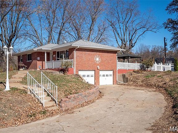 2nd image of 36 Berrywood Dr