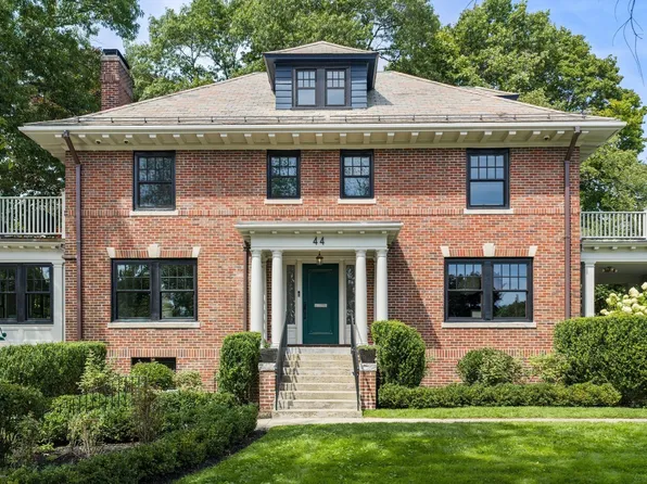 44 Adams Ave, Watertown, MA 02472