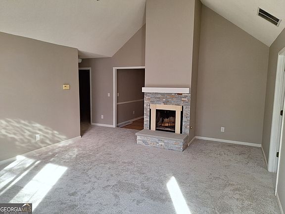 2nd image of 41 Sandstone Ln