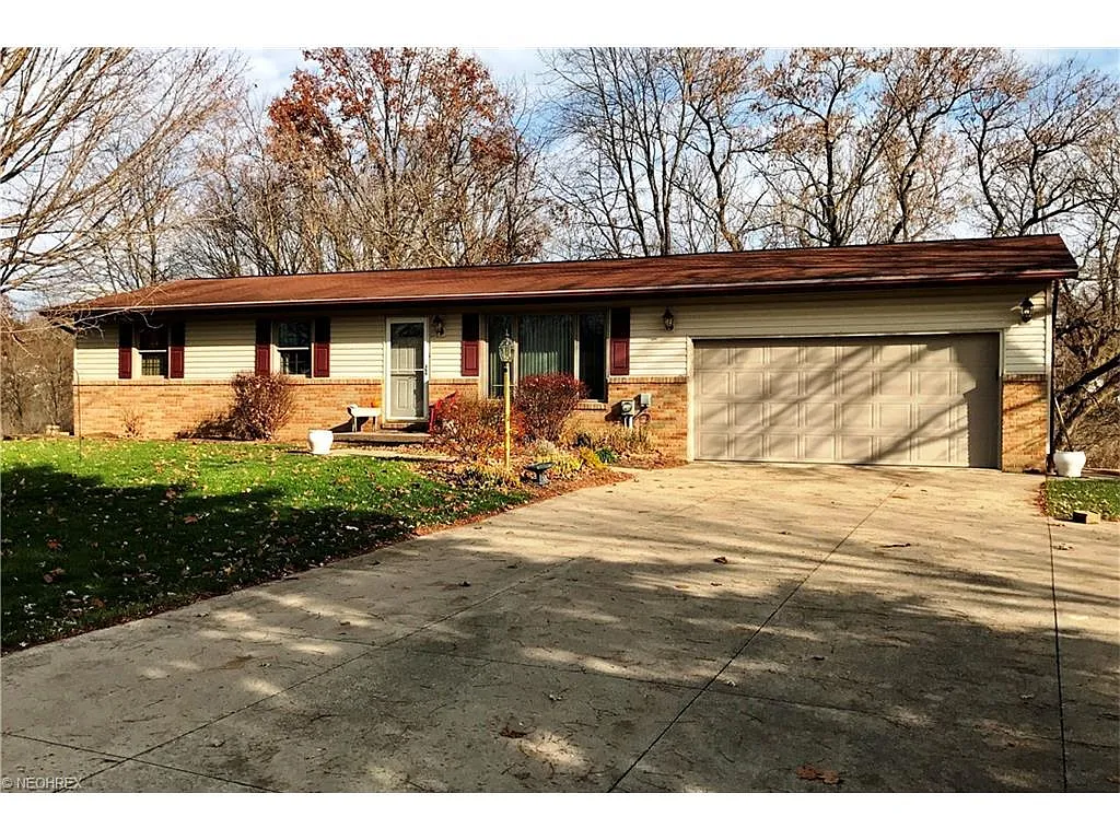13530 Acorn Cir NW photo 1