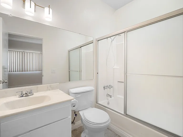 4328 Whitsett Ave #3 — Photo 22