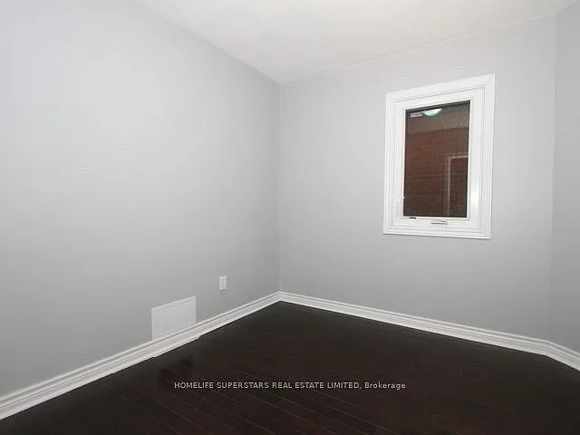 30 Elder Ave — Photo 9