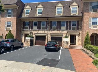 20538 Brian Cres, Bayside, NY 11360