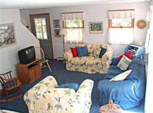 63 Pond View Dr, Vineyard Haven, MA 02568