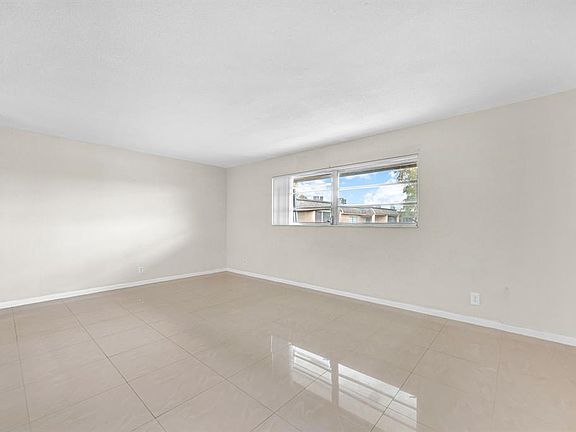 5th image of 5900 NW 17th Pl APT 215