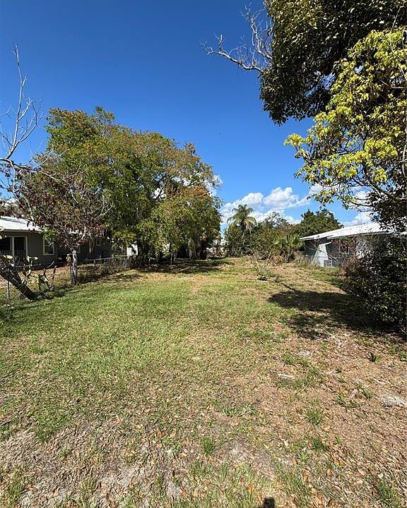 2nd image of 831 4th St #17