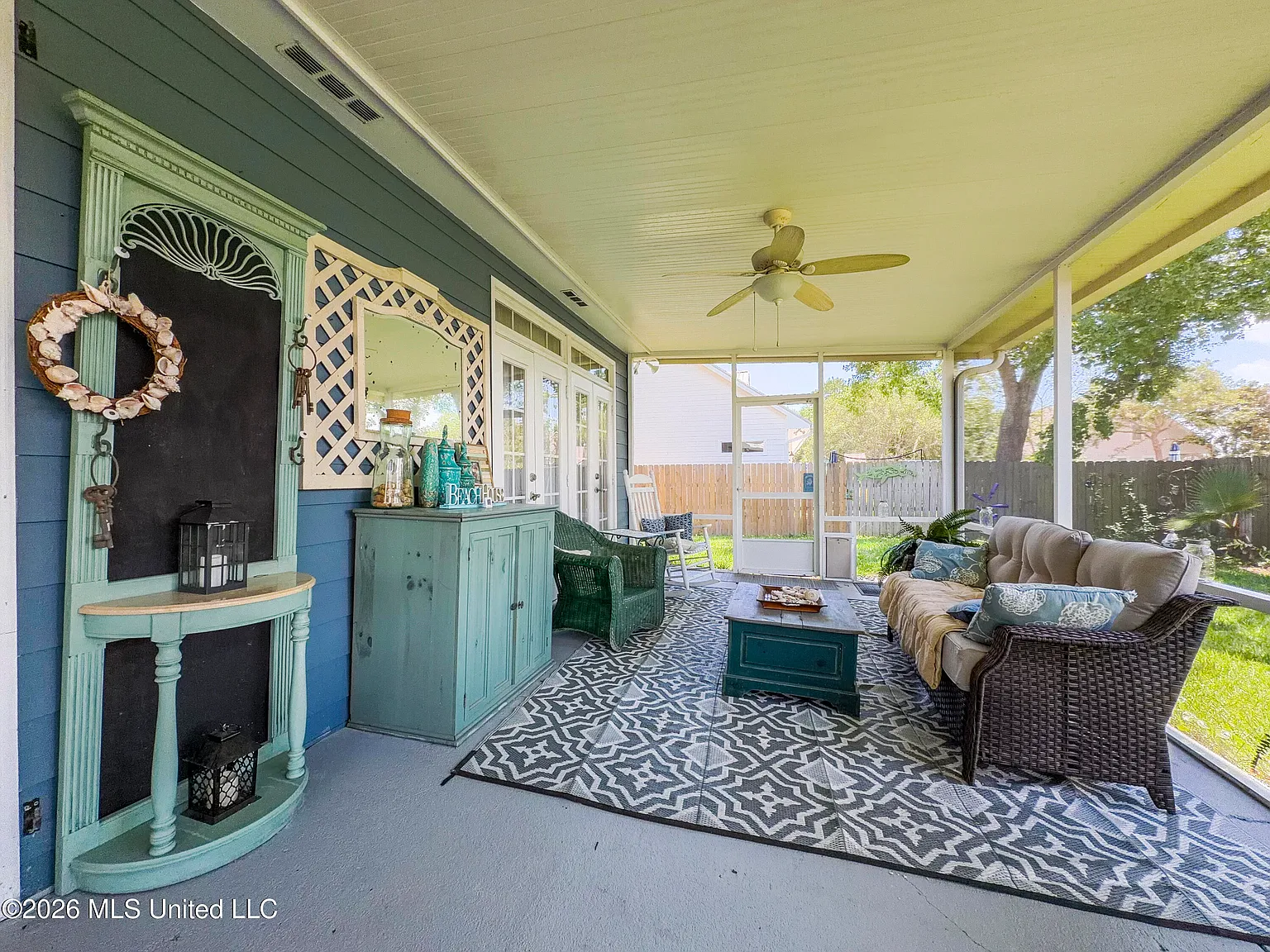 4 bed, 3.0 bath, 2680 sqft, $3,200 — Photo 3