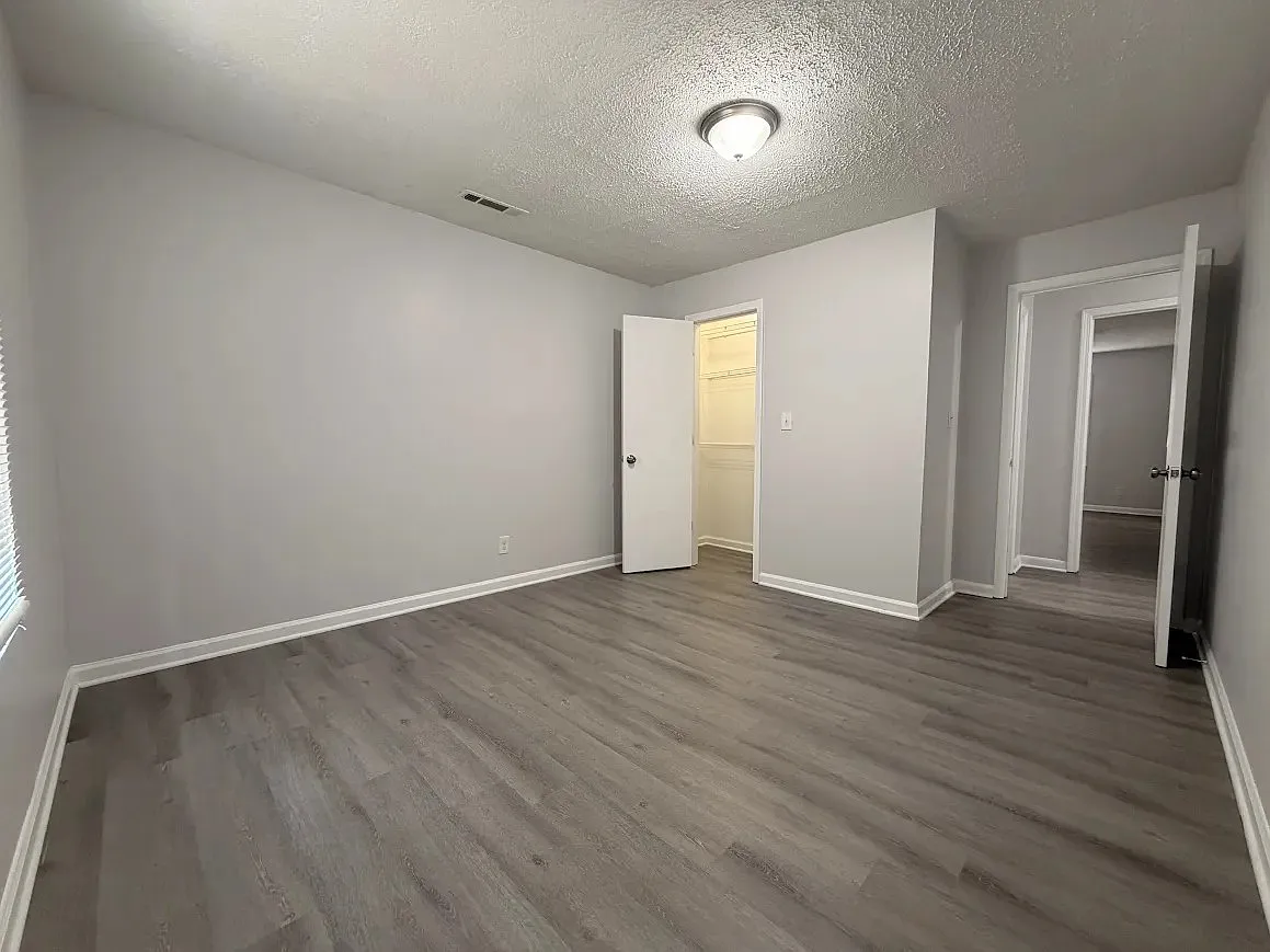 3 bed, 2.5 bath, 1650 sqft, $1,695 — Photo 4
