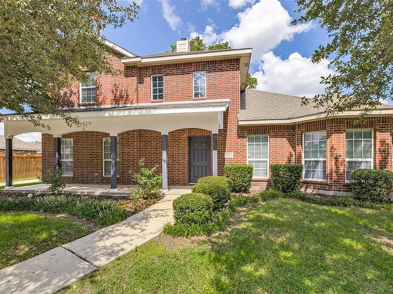 1629 Warm Springs Dr — Photo 1