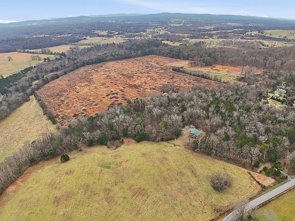 2nd image of 1389 Beasleys Bend Rd