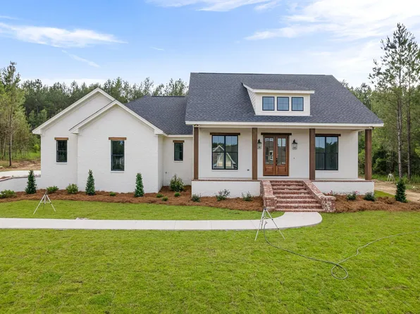 17 Pipestone Pass, Sumrall, MS 39482