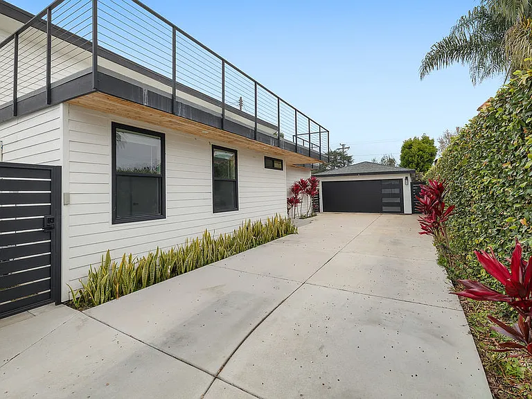 236 Camellia Ln #B — Photo 1